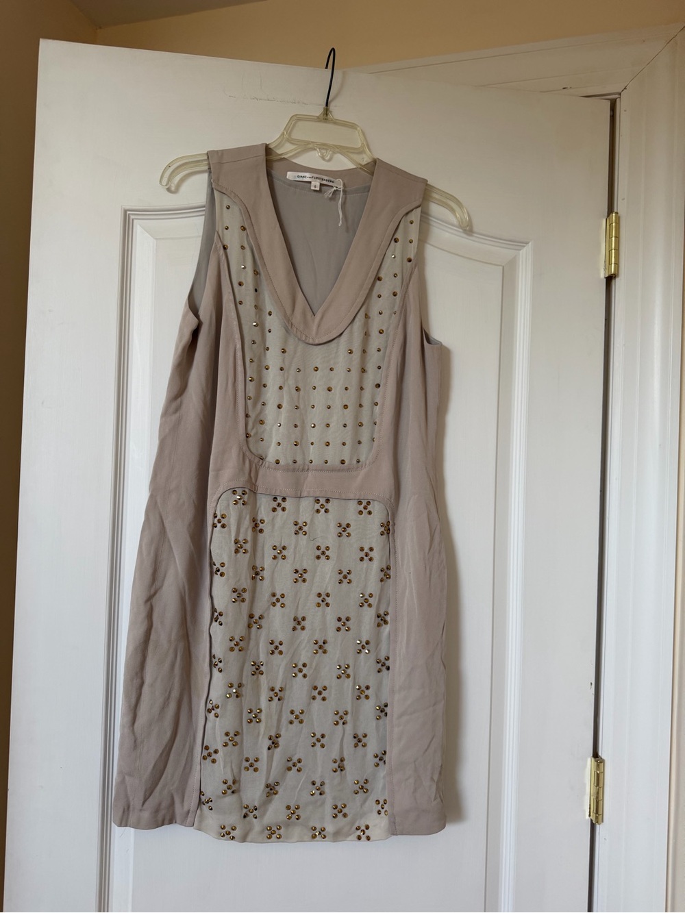 DIANE VON FURSTENBERG (DVF) Taupe ‘Twiggy’ Hot Fix Check Dress Size 6 $645 - Picture 1 of 5